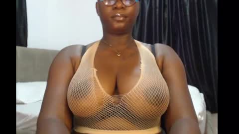 zoe online show from April 18, 8:07 am