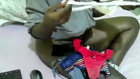 Snapshot of sexy_quincy1 chatting on January 20, 10:37 pm Sexy Quincy online show from January 20, 10:37 pm