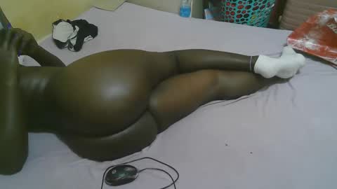 Snapshot of sexy_quincy1 chatting on March 1, 10:53 pm Sexy Quincy online show from March 1, 10:53 pm