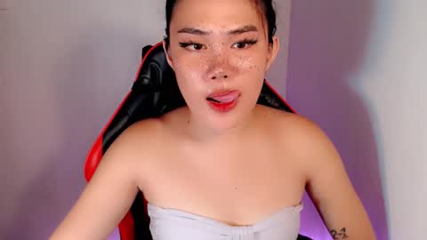 Snapshot of sexy_rc18 chatting on September 25, 8:18 am RC online show from September 25, 8:18 am