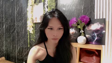 Snapshot of sexy_shanee chatting on July 22, 9:56 am shane online show from July 22, 9:56 am