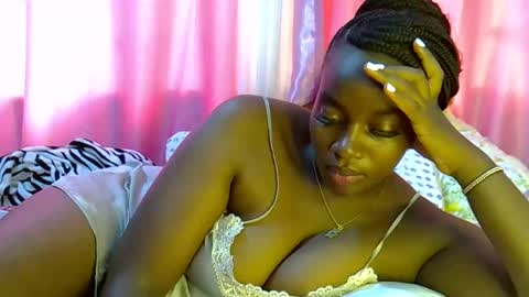 laura online show from February 23, 8:22 am