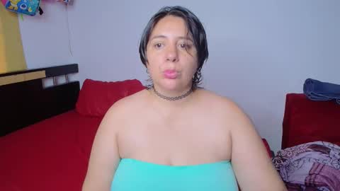 Snapshot of sexy_ticki chatting on April 14, 4:46 pm janel online show from April 14, 4:46 pm