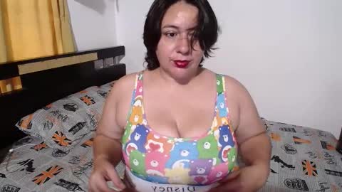Snapshot of sexy_ticki chatting on May 12, 4:59 pm janel online show from May 12, 4:59 pm