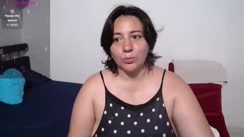 Snapshot of sexy_ticki chatting on June 2, 12:23 am janel online show from June 2, 12:23 am
