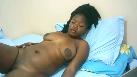 Snapshot of sexy_tiffah33 chatting on March 6, 8:05 pm Tiffah online show from March 6, 8:05 pm