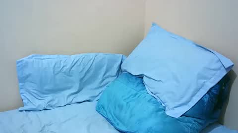 Snapshot of sexy_tiffah33 chatting on September 19, 10:43 pm Tiffah online show from September 19, 10:43 pm