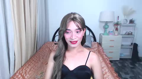 Snapshot of sexy_yllona chatting on May 3, 5:13 am sexy_yllona online show from May 3, 5:13 am