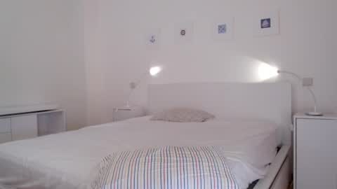 Snapshot of sexyandmarried chatting on December 10, 1:44 pm sexyandmarried online show from December 10, 1:44 pm