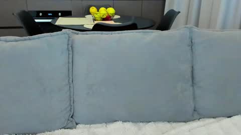 Snapshot of sexyangeloux chatting on February 2, 10:39 pm Lou online show from February 2, 10:39 pm