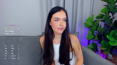 Snapshot of sexyangeloux chatting on October 11, 8:07 pm Lou online show from October 11, 8:07 pm