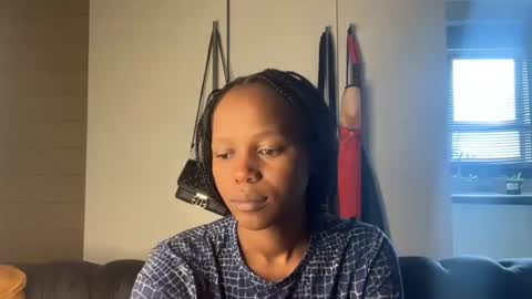 Snapshot of sexyasszeeee chatting on April 25, 11:24 am sexyasszeeee online show from April 25, 11:24 am