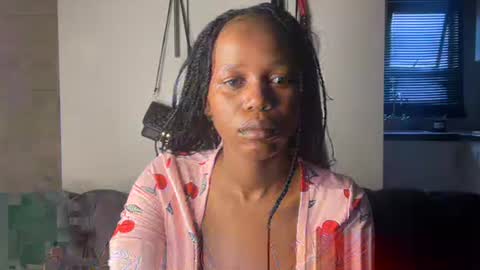 Snapshot of sexyasszeeee chatting on April 25, 3:20 pm sexyasszeeee online show from April 25, 3:20 pm