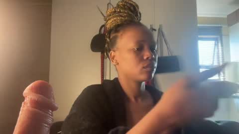 Snapshot of sexyasszeeee chatting on July 7, 8:29 am sexyasszeeee online show from July 7, 8:29 am