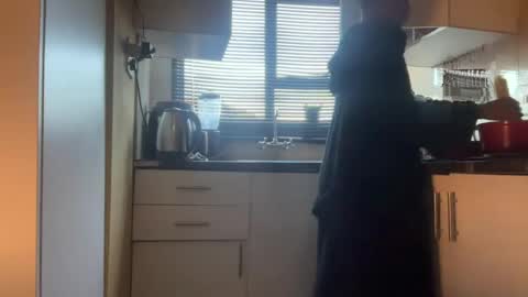 Snapshot of sexyasszeeee chatting on July 16, 10:54 am sexyasszeeee online show from July 16, 10:54 am