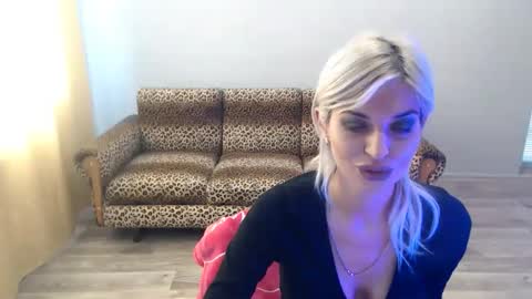 Snapshot of sexybeatriice chatting on September 30, 6:29 am sexybeatriice online show from September 30, 6:29 am