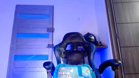 Snapshot of sexyboy_bigclit chatting on June 11, 12:32 am Iker online show from June 11, 12:32 am