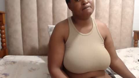 sexybustyxx online show from October 21, 9:21 am