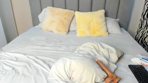 dolly online show from March 9, 9:02 am