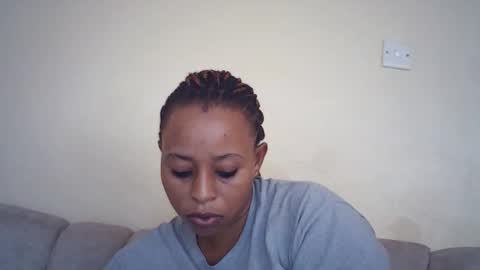 Snapshot of sexybuttie01 chatting on April 22, 7:44 am sexybuttie01 online show from April 22, 7:44 am