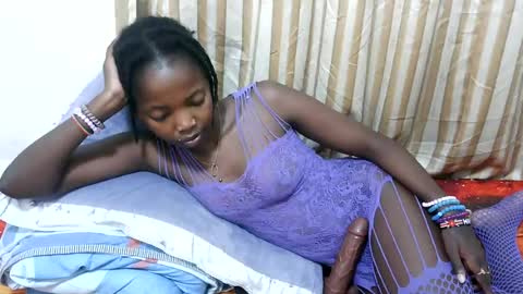 Snapshot of sexycandy2389 chatting on June 26, 10:41 am Candy online show from June 26, 10:41 am