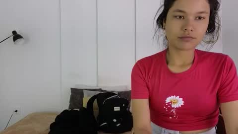 chanell and yina online show from February 26, 1:43 pm