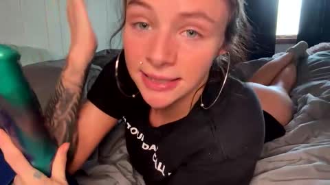 Snapshot of sexychas28 chatting on February 25, 9:35 pm Chasity online show from February 25, 9:35 pm