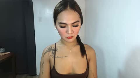 Snapshot of sexycheskax18 chatting on May 1, 7:46 am pretty Cheska online show from May 1, 7:46 am