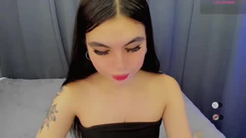 Snapshot of sexydollfox chatting on December 16, 11:39 pm sexydollfox online show from December 16, 11:39 pm