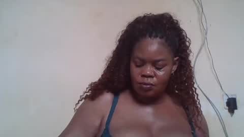 Snapshot of sexydove2 chatting on June 17, 6:49 am EMILY online show from June 17, 6:49 am