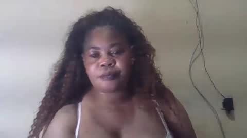Snapshot of sexydove2 chatting on June 21, 6:43 pm EMILY online show from June 21, 6:43 pm