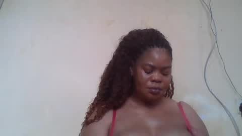 Snapshot of sexydove2 chatting on June 25, 6:40 am EMILY online show from June 25, 6:40 am