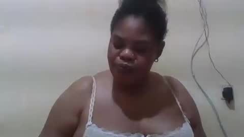 Snapshot of sexydove2 chatting on June 30, 7:15 pm EMILY online show from June 30, 7:15 pm