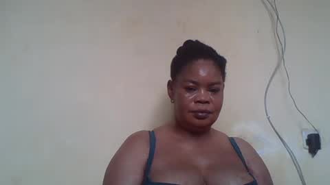 Snapshot of sexydove2 chatting on July 1, 7:21 am EMILY online show from July 1, 7:21 am