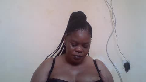 Snapshot of sexydove2 chatting on July 9, 7:01 am EMILY online show from July 9, 7:01 am