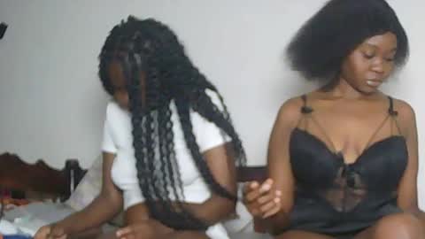 Snapshot of sexyebony283378 chatting on June 7, 3:32 am sexyebony283378 online show from June 7, 3:32 am