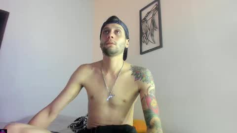 Snapshot of sexyfetissh chatting on March 6, 4:20 am sexyfetissh online show from March 6, 4:20 am
