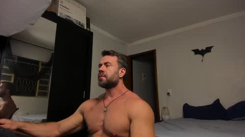 Snapshot of sexyflightz chatting on December 31, 1:57 am chris online show from December 31, 1:57 am