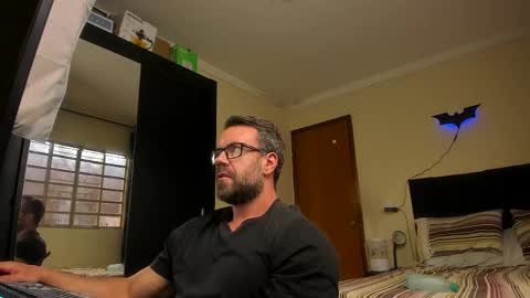 Snapshot of sexyflightz chatting on September 16, 5:14 pm chris online show from September 16, 5:14 pm