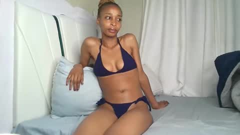 sexygirlvanilla online show from November 24, 8:30 pm