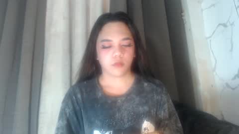 Snapshot of sexygoddess_tyra chatting on October 13, 2:33 am TYRA 3 online show from October 13, 2:33 am