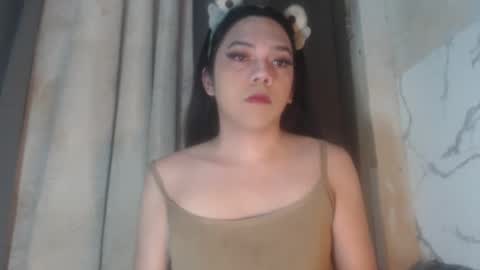 Snapshot of sexygoddess_tyra chatting on April 28, 3:11 am TYRA 3 online show from April 28, 3:11 am
