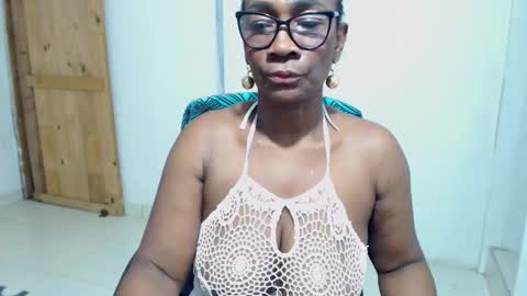 sexyhanny4u online show from November 10, 5:39 am