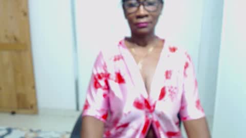 sexyhanny4u online show from November 30, 10:25 pm