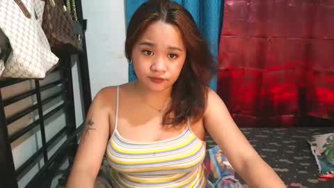 Snapshot of sexyheartyy chatting on May 20, 7:09 pm Heart online show from May 20, 7:09 pm