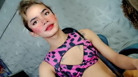 Snapshot of sexyhotbabe18 chatting on January 27, 6:41 am sexyhotbabe18 online show from January 27, 6:41 am