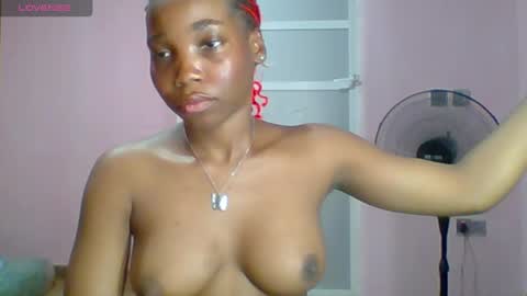 Snapshot of sexyhotbody_haileyxx chatting on October 20, 10:32 pm Hailey online show from October 20, 10:32 pm