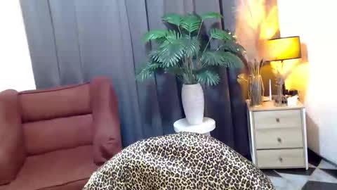 JENNY online show from April 28, 5:07 pm