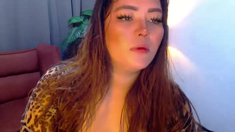 Snapshot of sexyjeanniecuntcums chatting on June 18, 8:35 pm JENNY online show from June 18, 8:35 pm