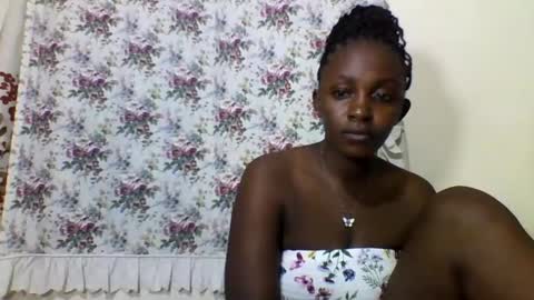 Snapshot of sexyjoane chatting on February 5, 7:10 pm JOAN online show from February 5, 7:10 pm